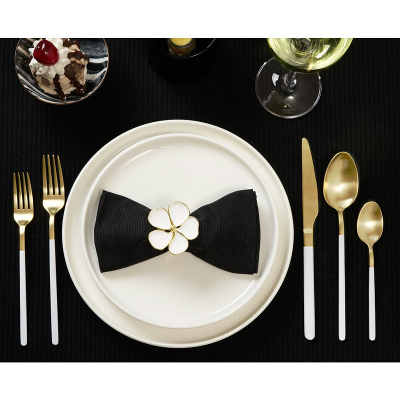 White Daisy Set of 4 Napkin Rings