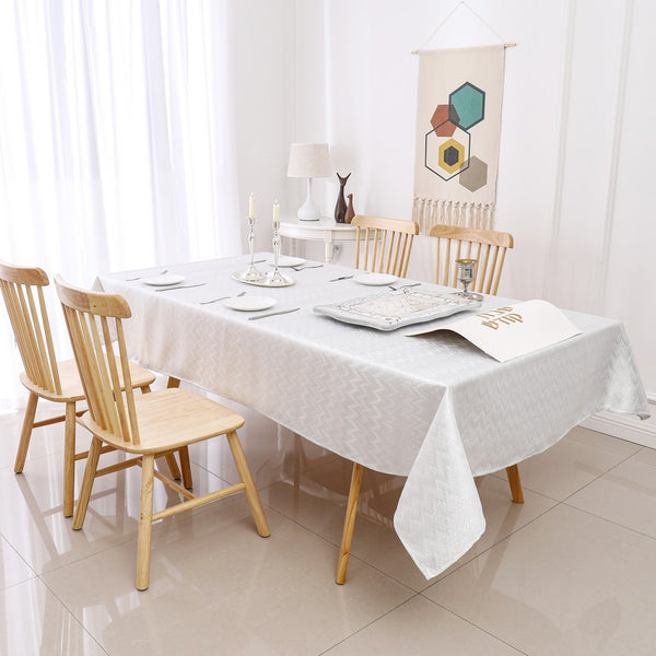 Jacquard Tablecloth | Silver Zigzag