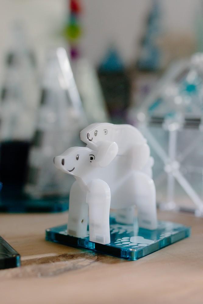 MagnaTiles 25 Piece Arctic Animals | Kitchen Art |Wrapt
