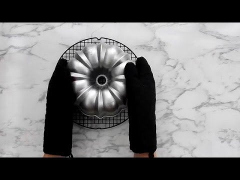 Brilliance Bundt Pan